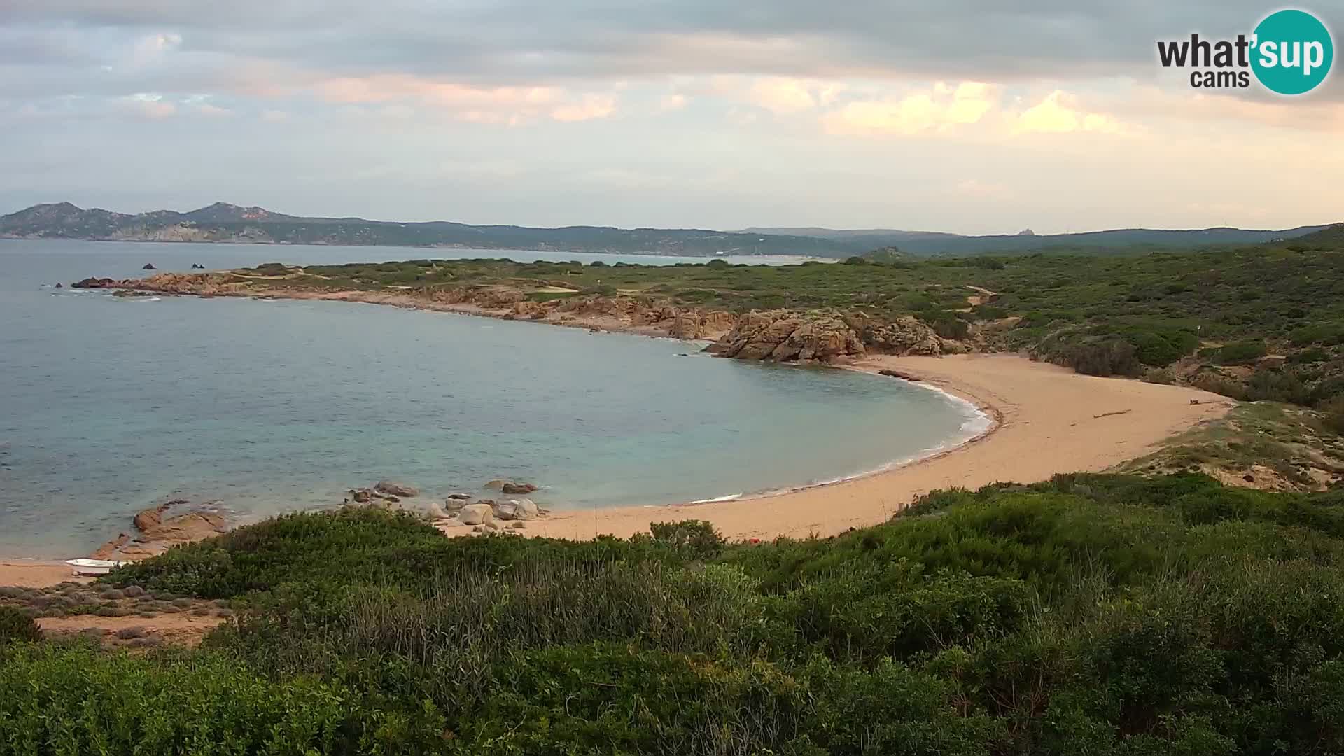 Web kamera uživo Cala Pischina plaža – Aglientu – Sardinija