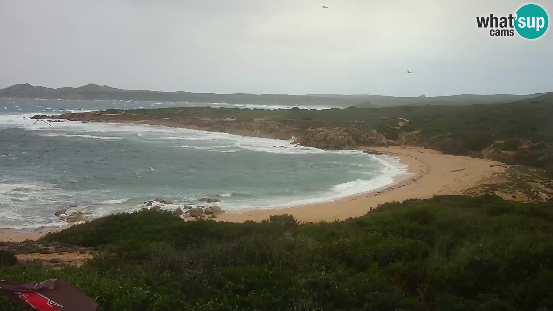 Spletna kamera v živo Plaža Cala Pischina – Aglientu – Sardinija