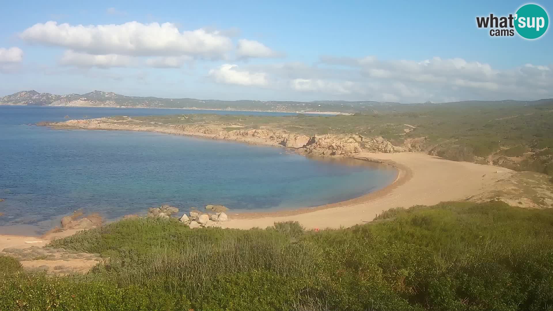 Spletna kamera v živo Plaža Cala Pischina – Aglientu – Sardinija