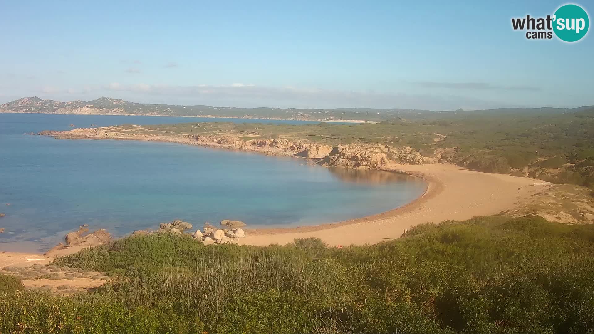 Spletna kamera v živo Plaža Cala Pischina – Aglientu – Sardinija