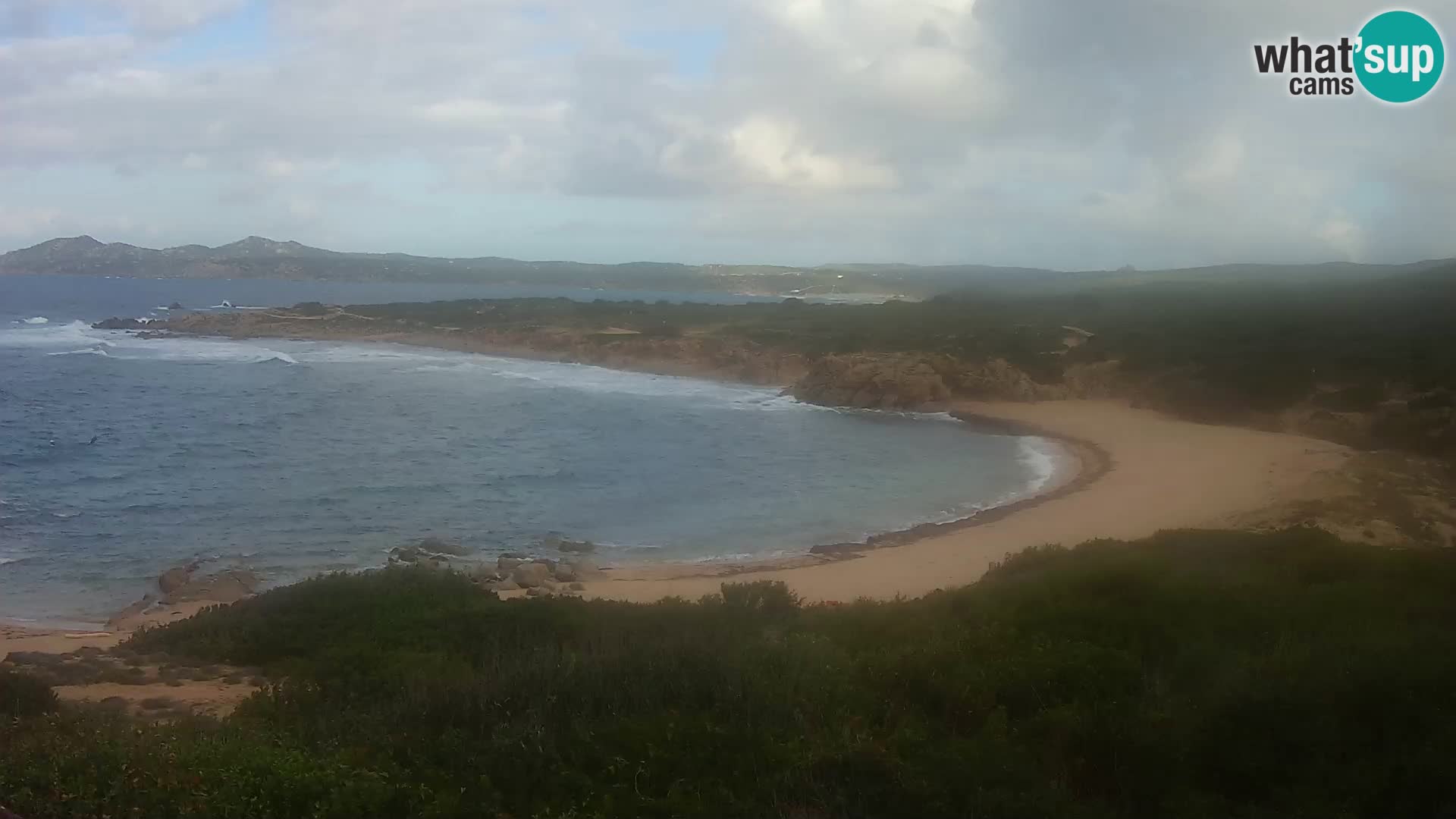 Spletna kamera v živo Plaža Cala Pischina – Aglientu – Sardinija