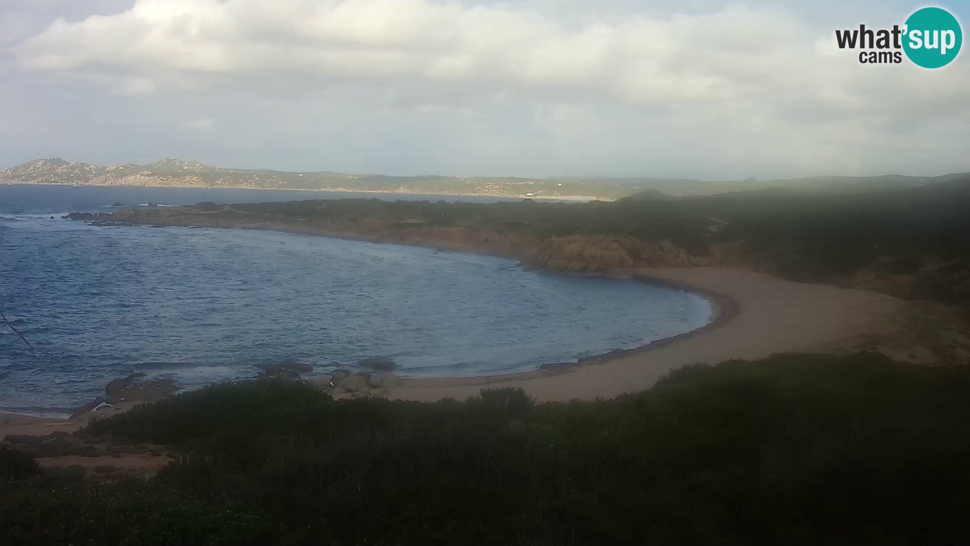 Spletna kamera v živo Plaža Cala Pischina – Aglientu – Sardinija