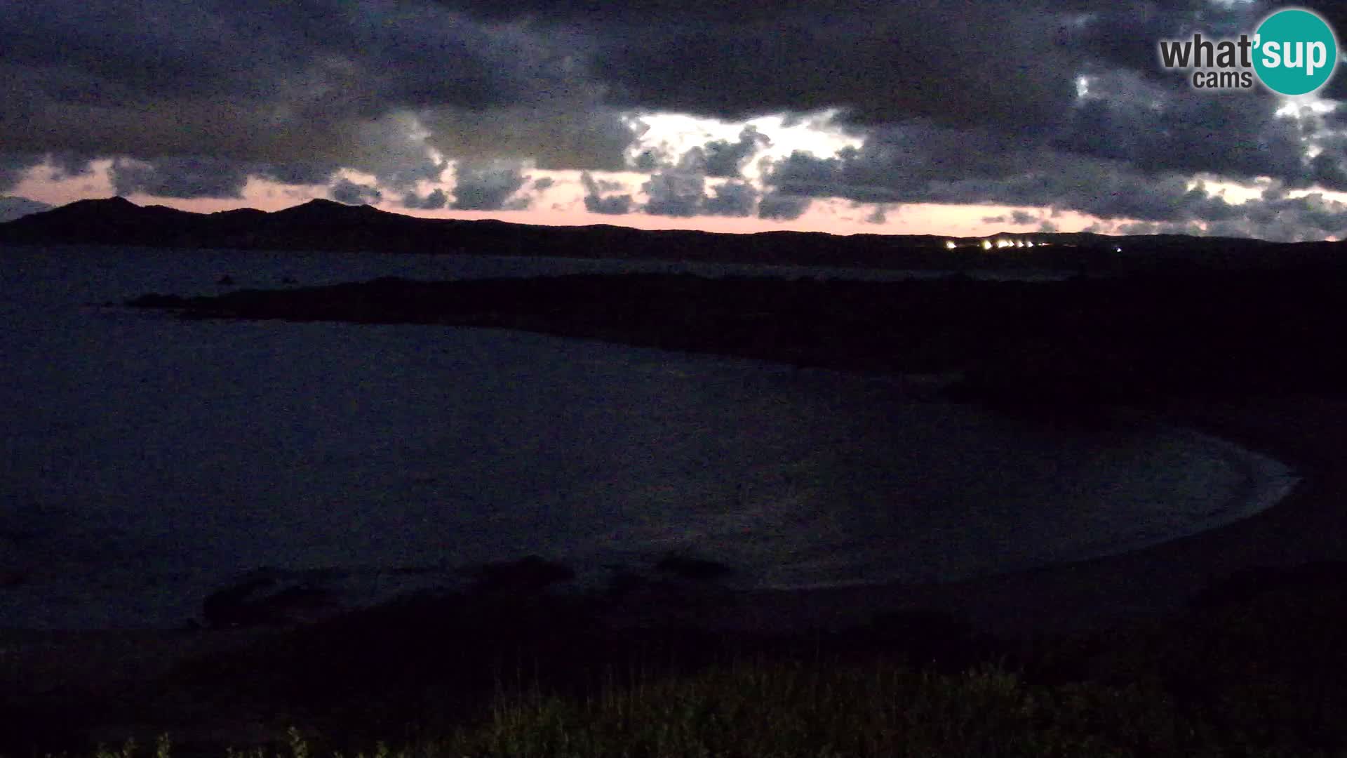 Spletna kamera v živo Plaža Cala Pischina – Aglientu – Sardinija
