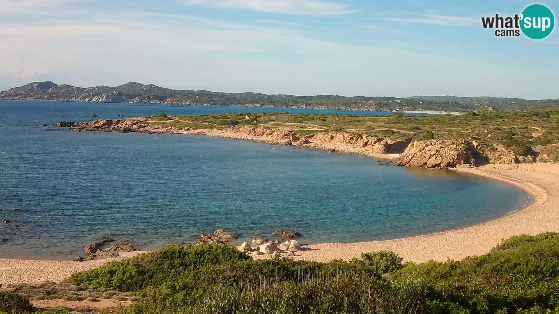 Spletna kamera v živo Plaža Cala Pischina – Aglientu – Sardinija