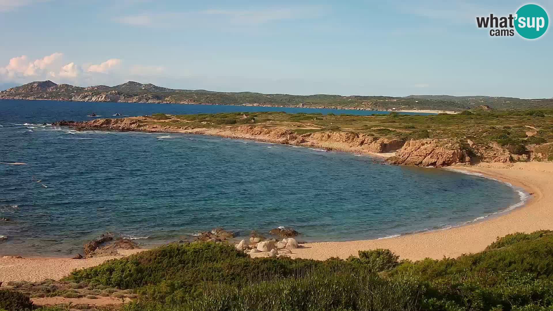 Spletna kamera v živo Plaža Cala Pischina – Aglientu – Sardinija
