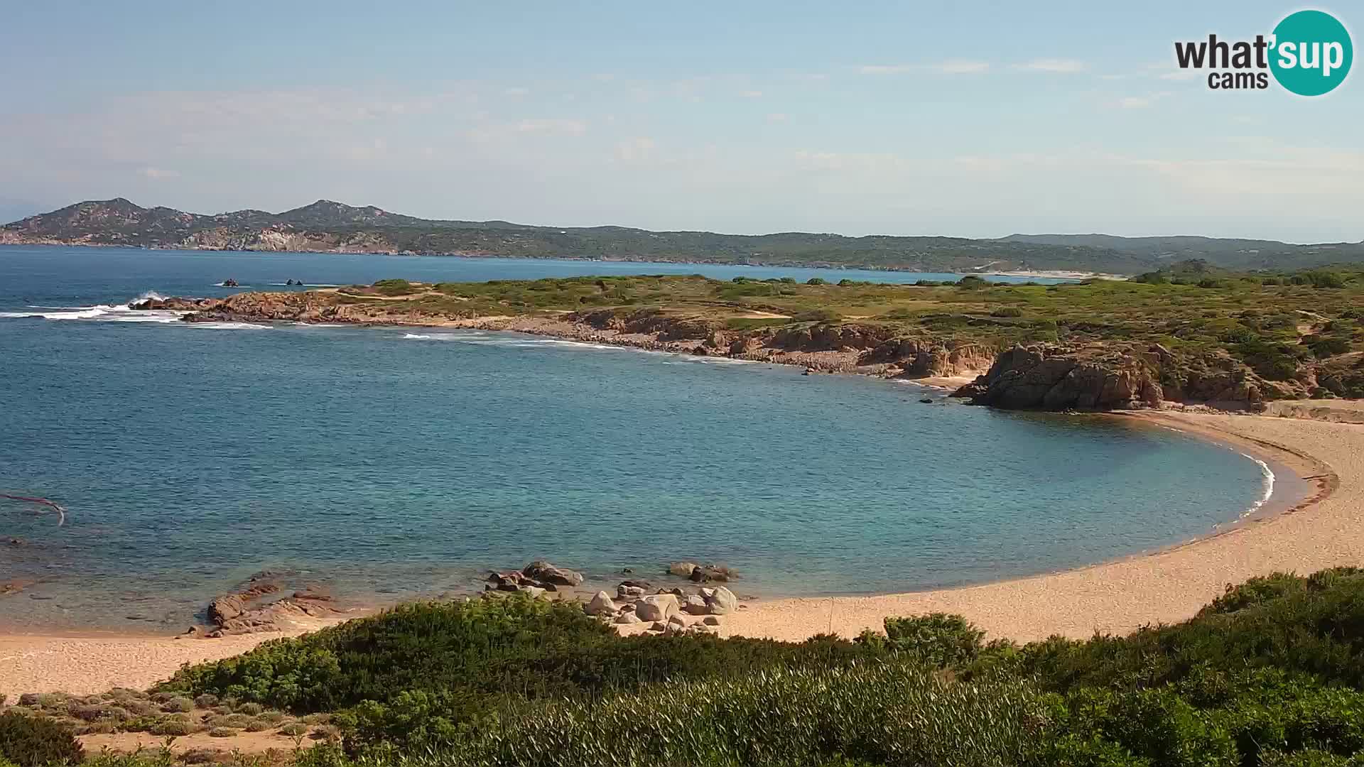 Spletna kamera v živo Plaža Cala Pischina – Aglientu – Sardinija