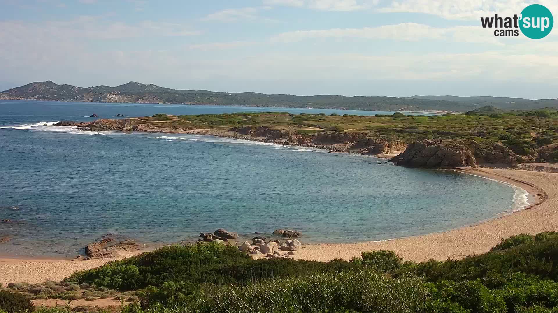 Spletna kamera v živo Plaža Cala Pischina – Aglientu – Sardinija