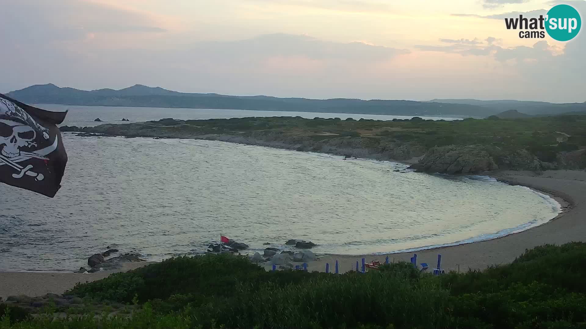 Web kamera uživo Cala Pischina plaža – Aglientu – Sardinija