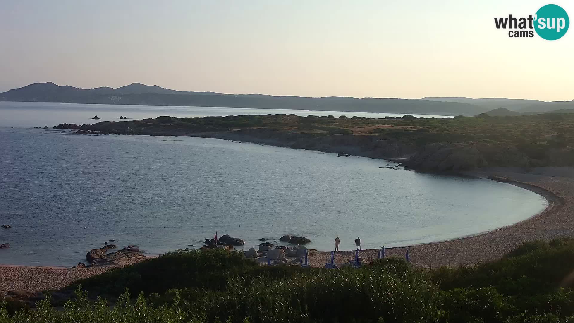 Spletna kamera v živo Plaža Cala Pischina – Aglientu – Sardinija