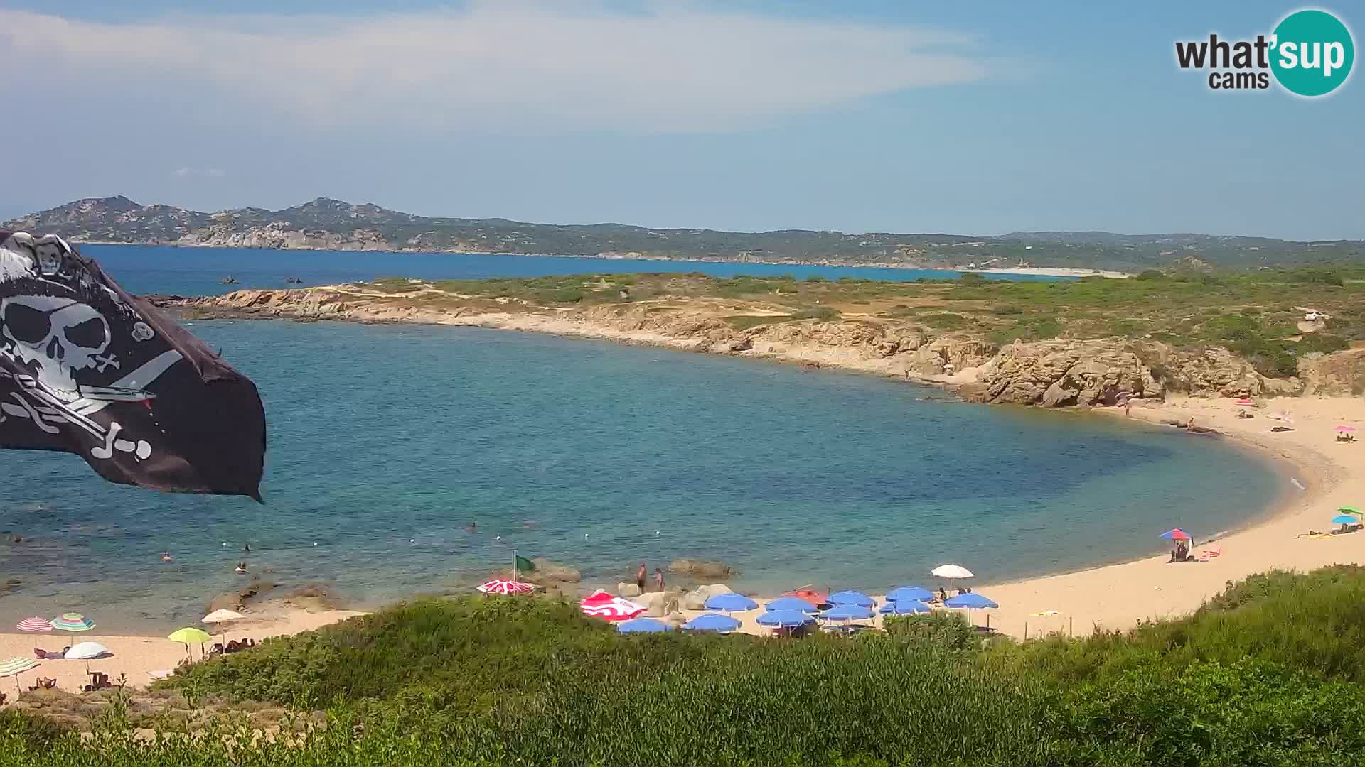 Spletna kamera v živo Plaža Cala Pischina – Aglientu – Sardinija
