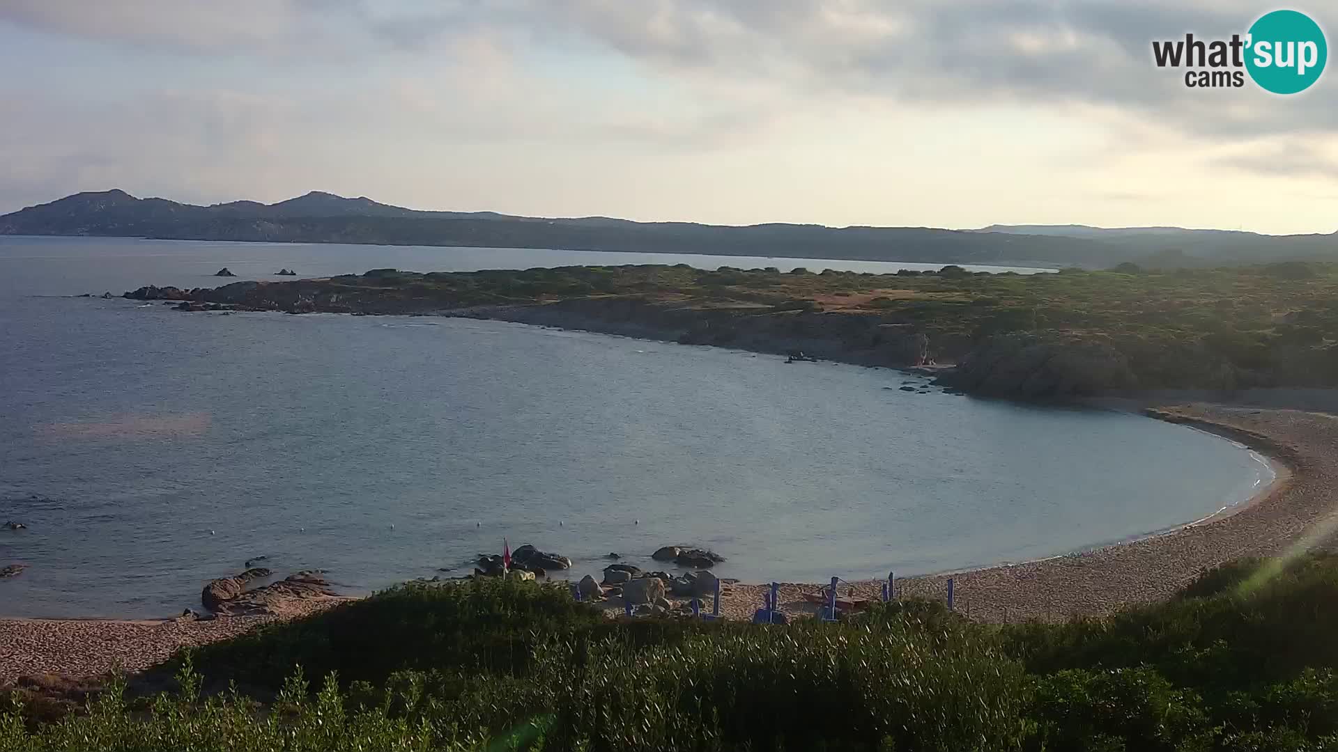 Web kamera uživo Cala Pischina plaža – Aglientu – Sardinija