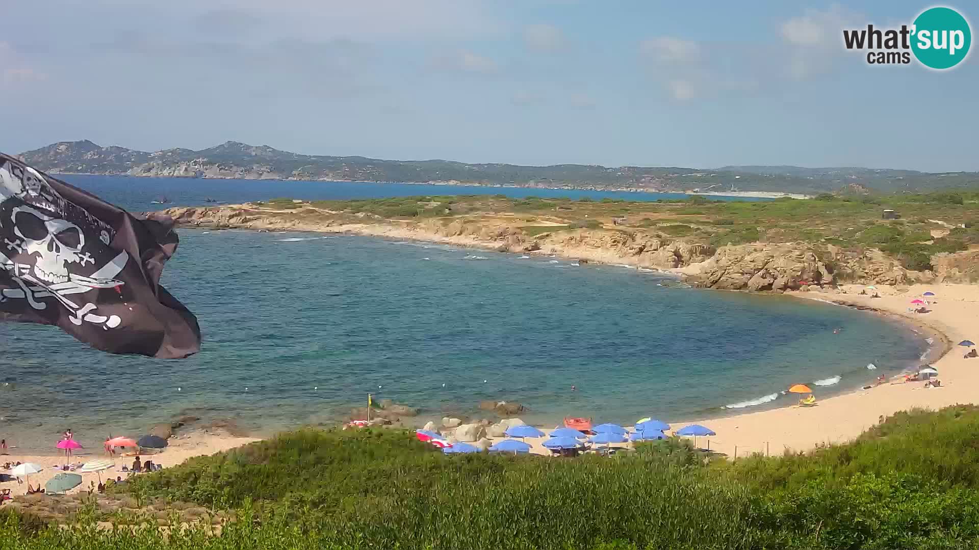 Spletna kamera v živo Plaža Cala Pischina – Aglientu – Sardinija
