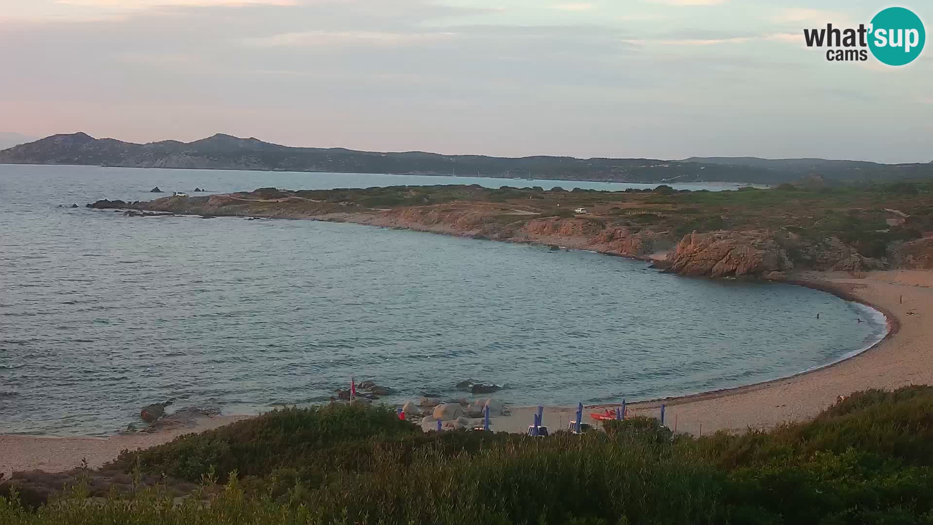 Web kamera uživo Cala Pischina plaža – Aglientu – Sardinija