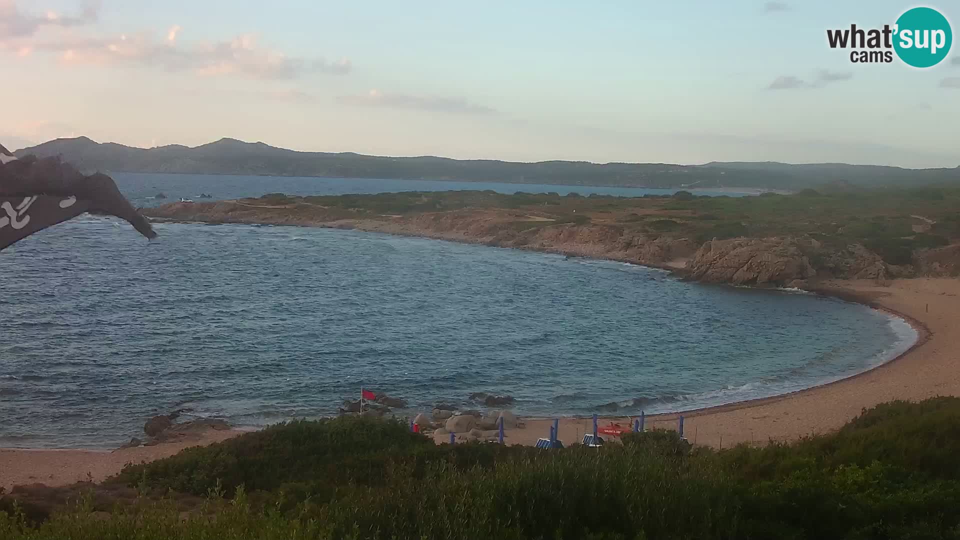 Web kamera uživo Cala Pischina plaža – Aglientu – Sardinija