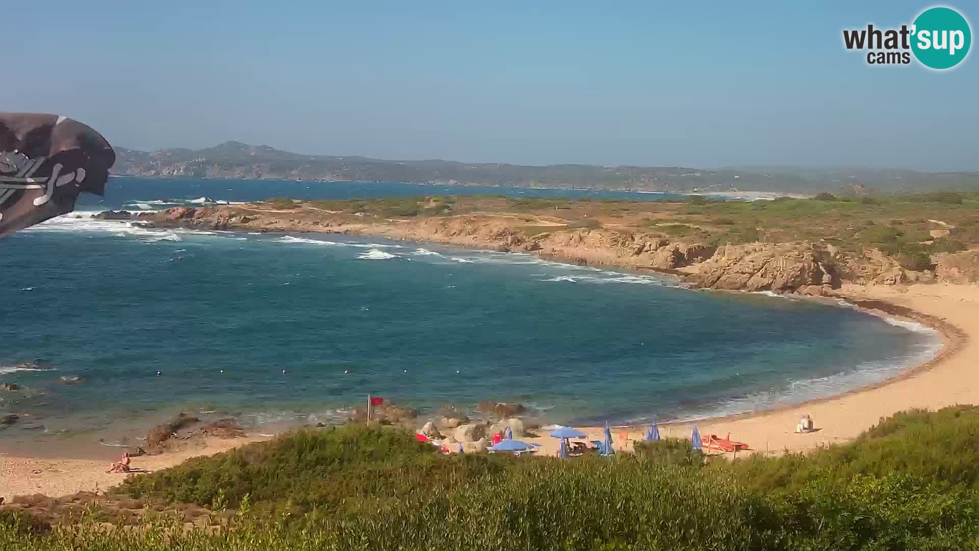 Spletna kamera v živo Plaža Cala Pischina – Aglientu – Sardinija