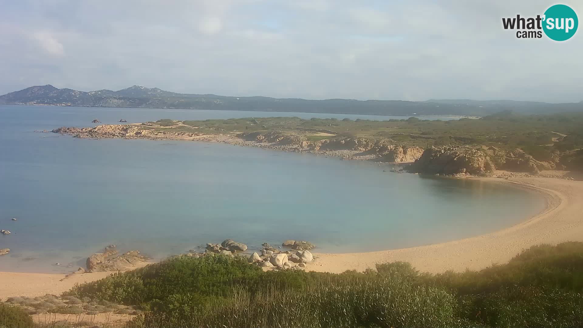 Web kamera uživo Cala Pischina plaža – Aglientu – Sardinija