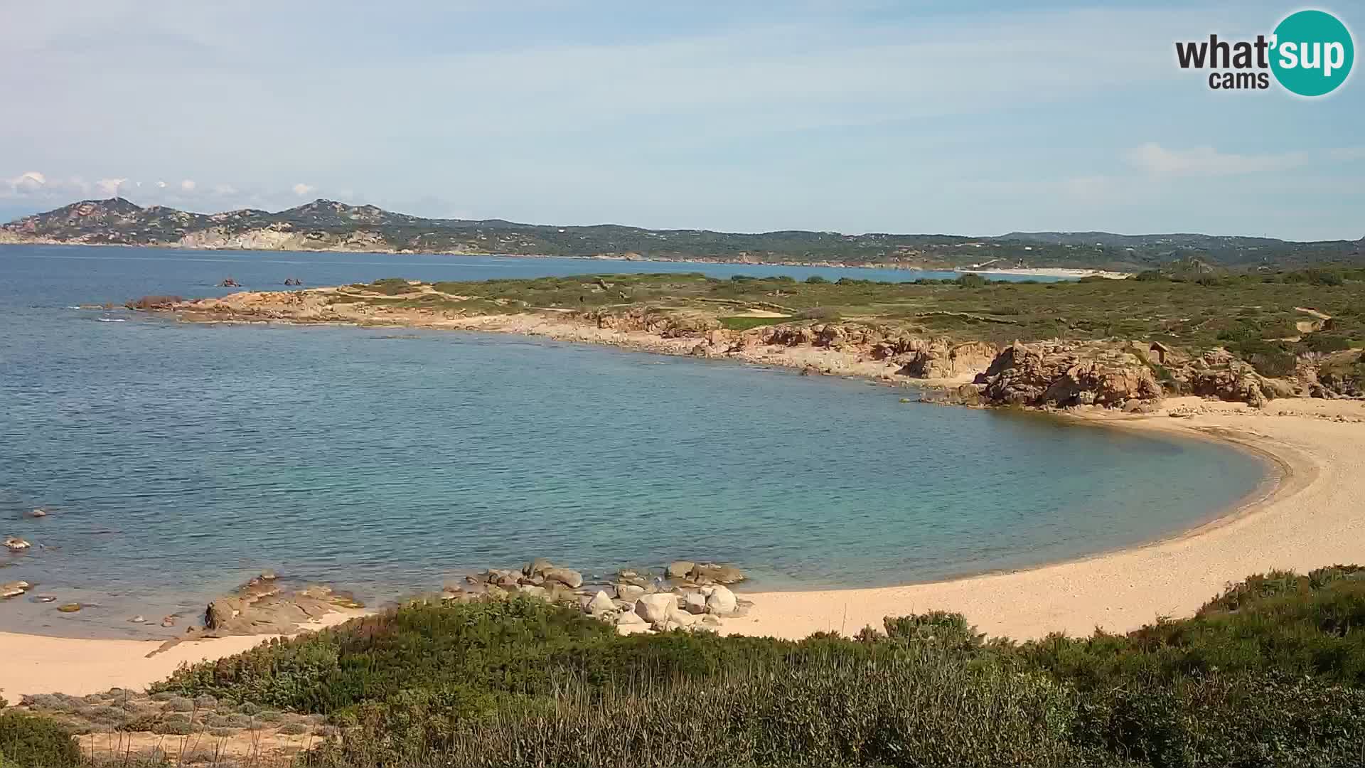 Spletna kamera v živo Plaža Cala Pischina – Aglientu – Sardinija