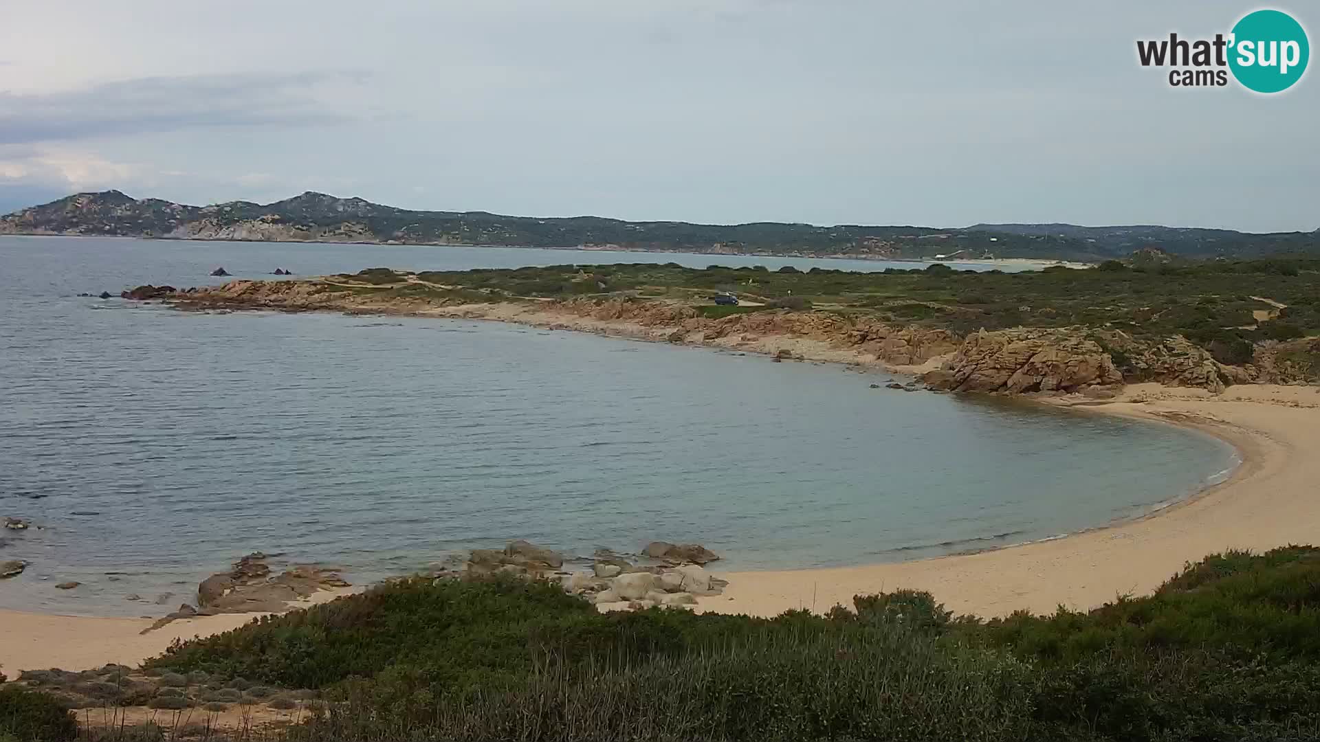 Spletna kamera v živo Plaža Cala Pischina – Aglientu – Sardinija