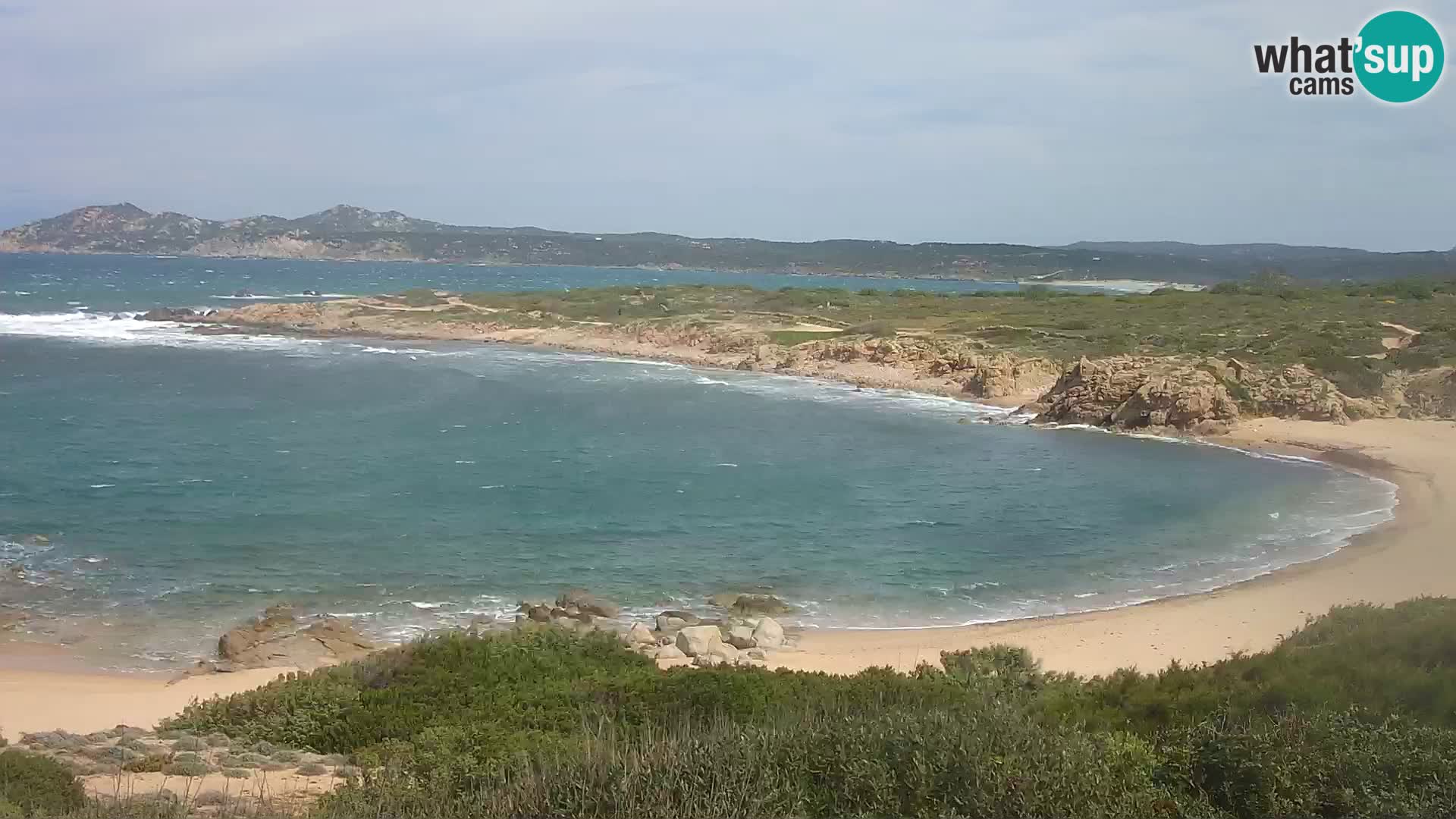 Spletna kamera v živo Plaža Cala Pischina – Aglientu – Sardinija