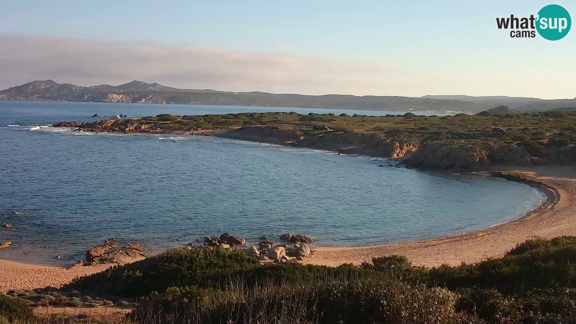 Web kamera uživo Cala Pischina plaža – Aglientu – Sardinija