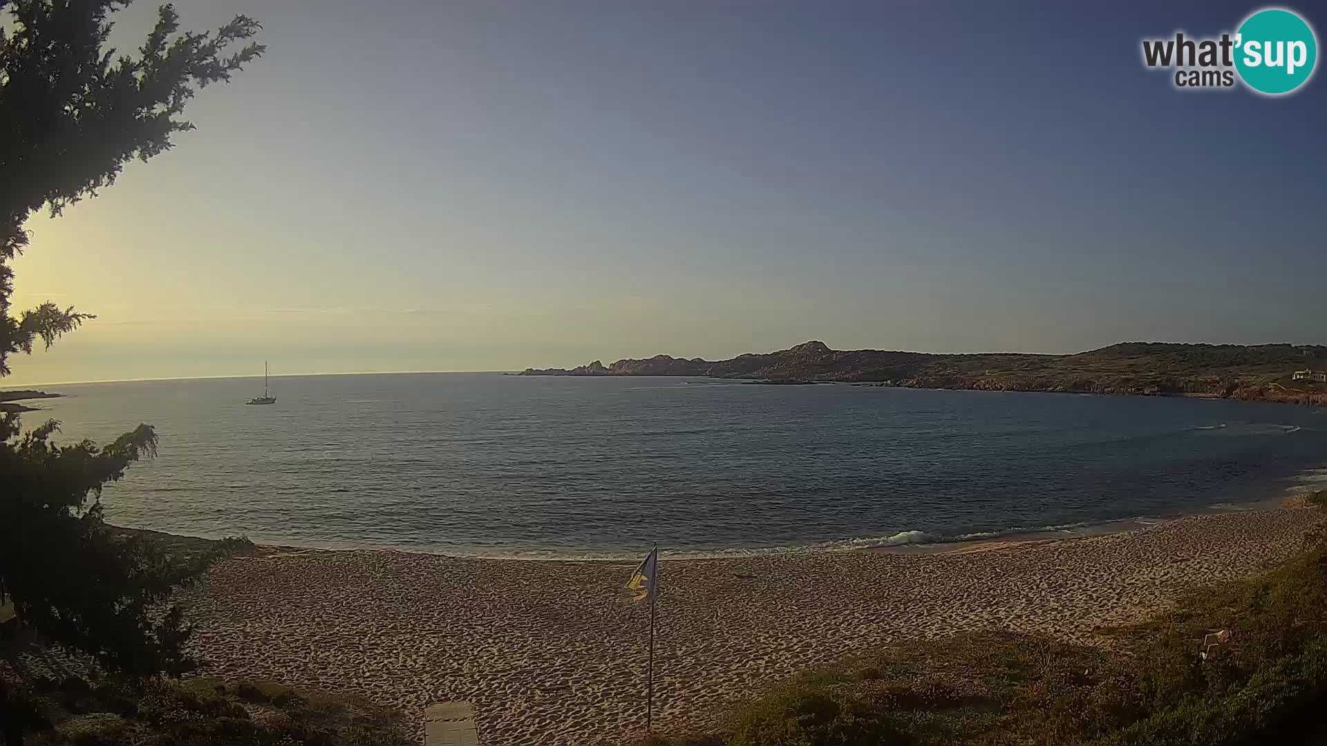 Spletna kamera La Marinedda – Isola Rossa – Agultu – Sardinija – Italija