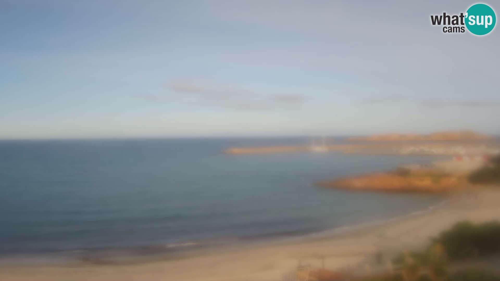 Isola Rossa Beach Webcam – Live View of Sardegna’s Stunning Shoreline