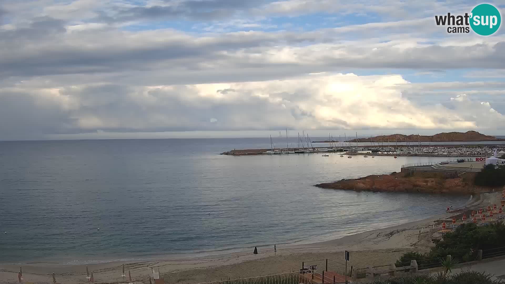 Webcam de la plage d’Isola Rossa – Vue en direct de la magnifique côte de la Sardaigne