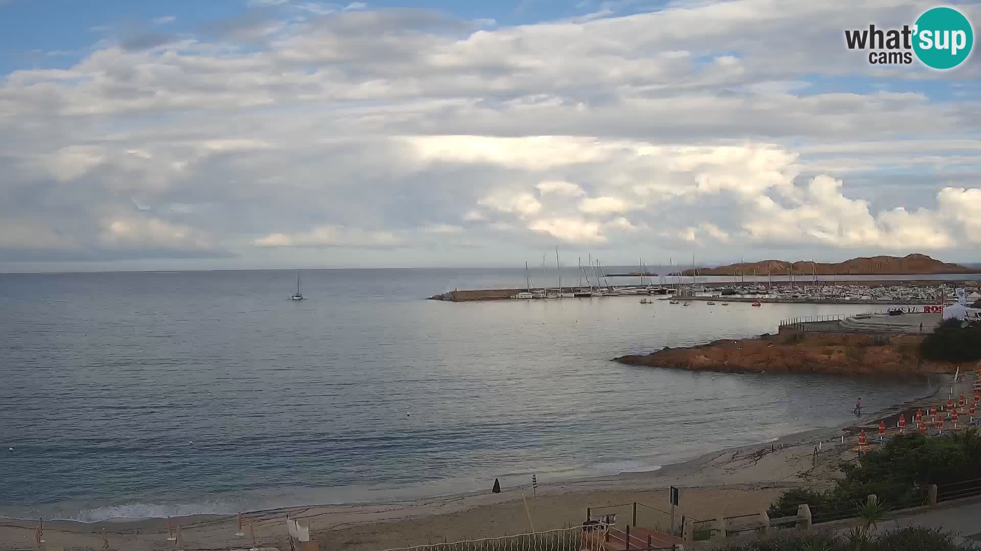 Beach Isola Rossa Webcam – Live View of Sardegna’s Stunning Shoreline