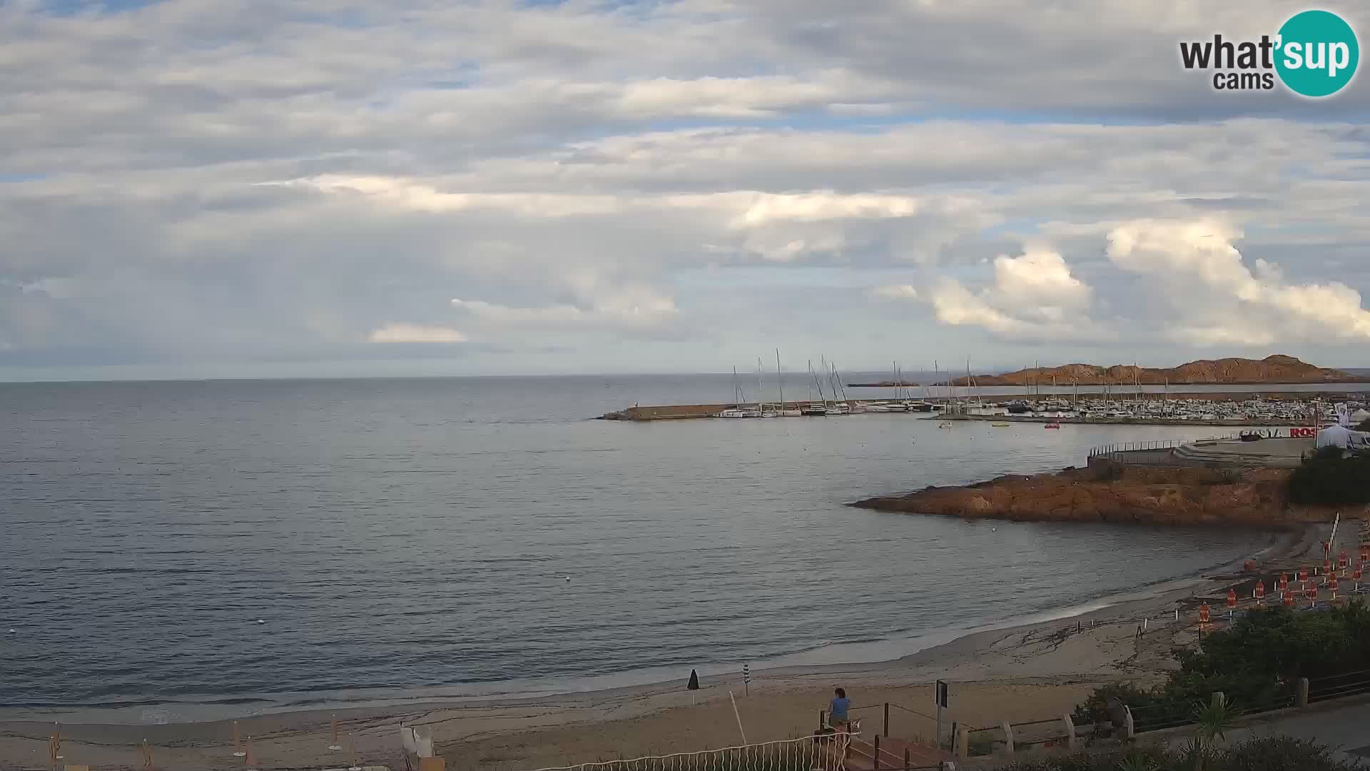 Webcam de la plage d’Isola Rossa – Vue en direct de la magnifique côte de la Sardaigne