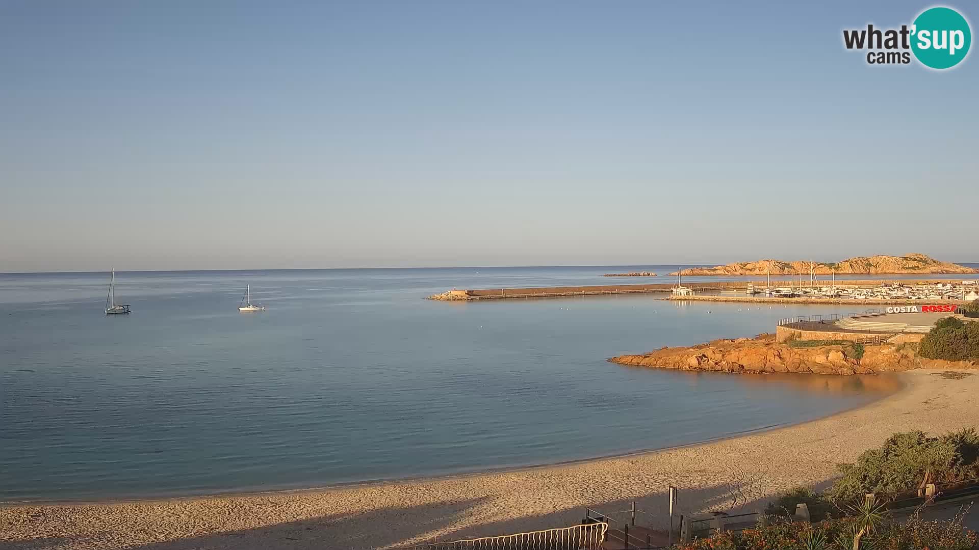 Web kamera plaže Isola Rossa – Uživo pogled na predivnu obalu Sardinije