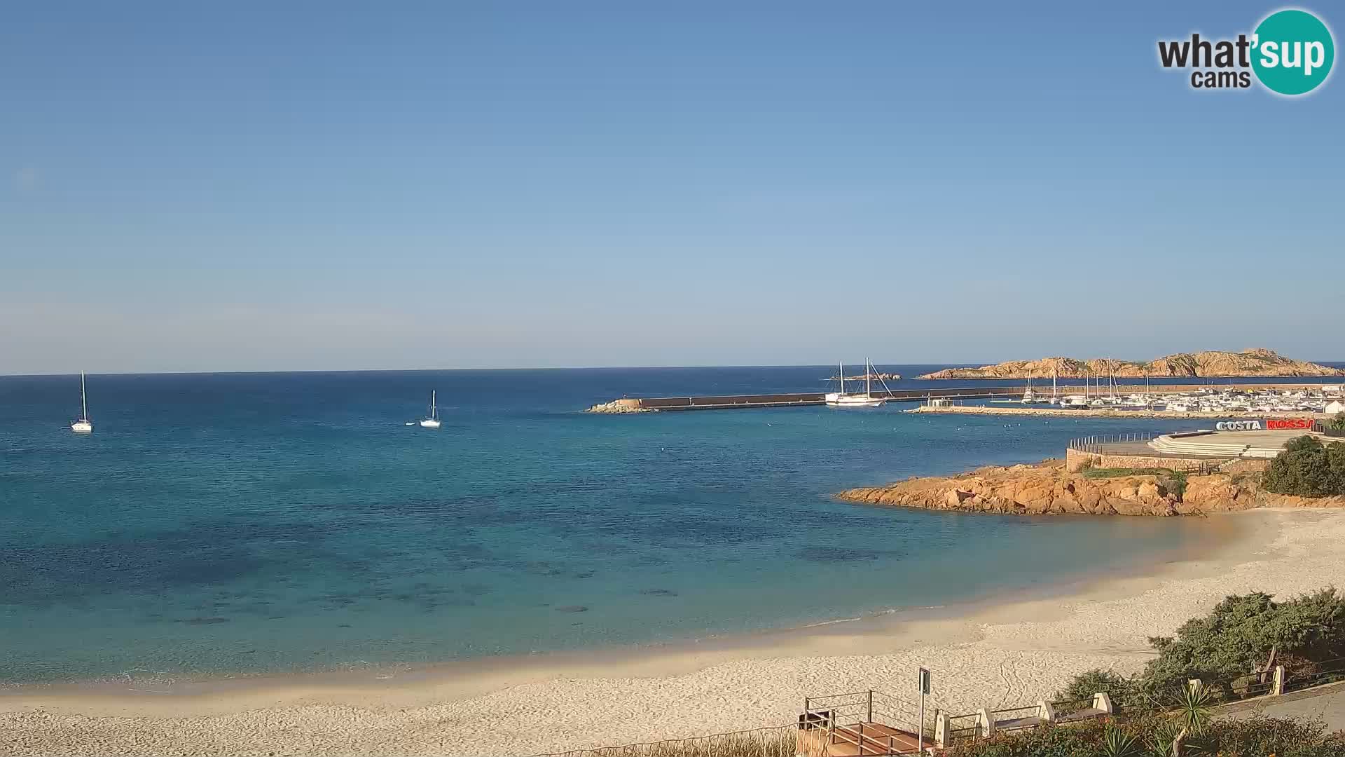 Webcam della spiaggia di Isola Rossa – Vista in diretta della meravigliosa costa della Sardegna