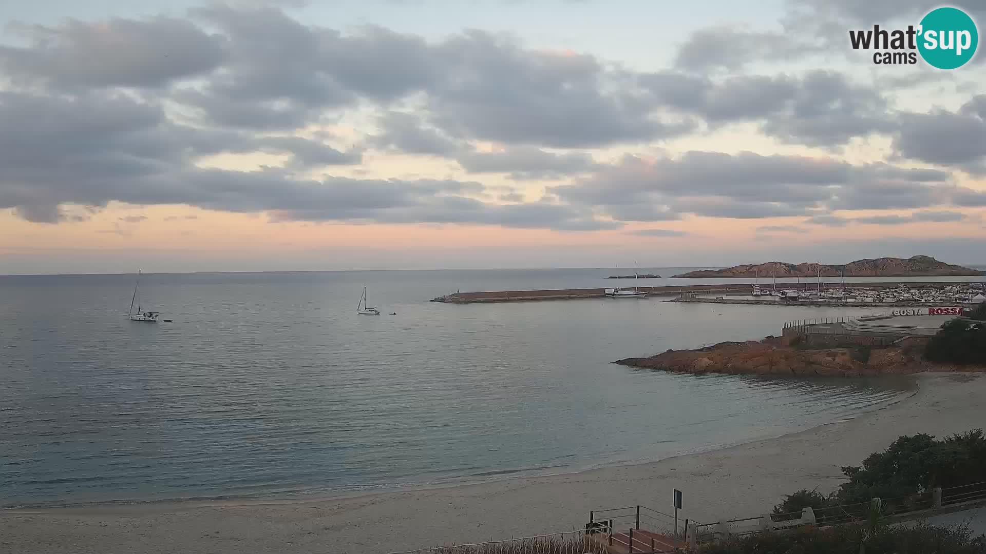 Webcam de la playa de Isola Rossa – Vista en vivo de la maravillosa costa de Cerdeña