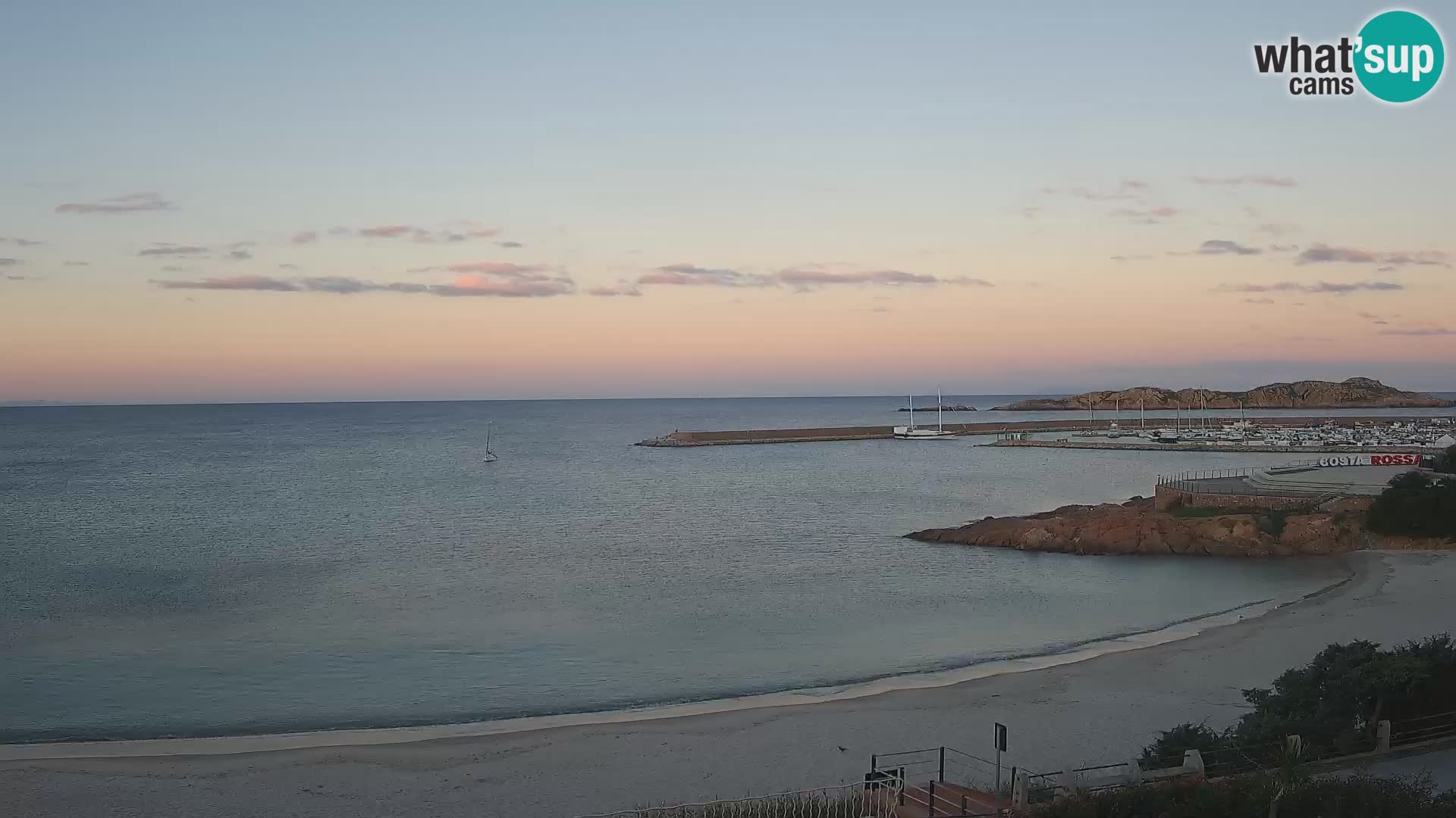 Beach Isola Rossa Webcam – Live View of Sardegna’s Stunning Shoreline