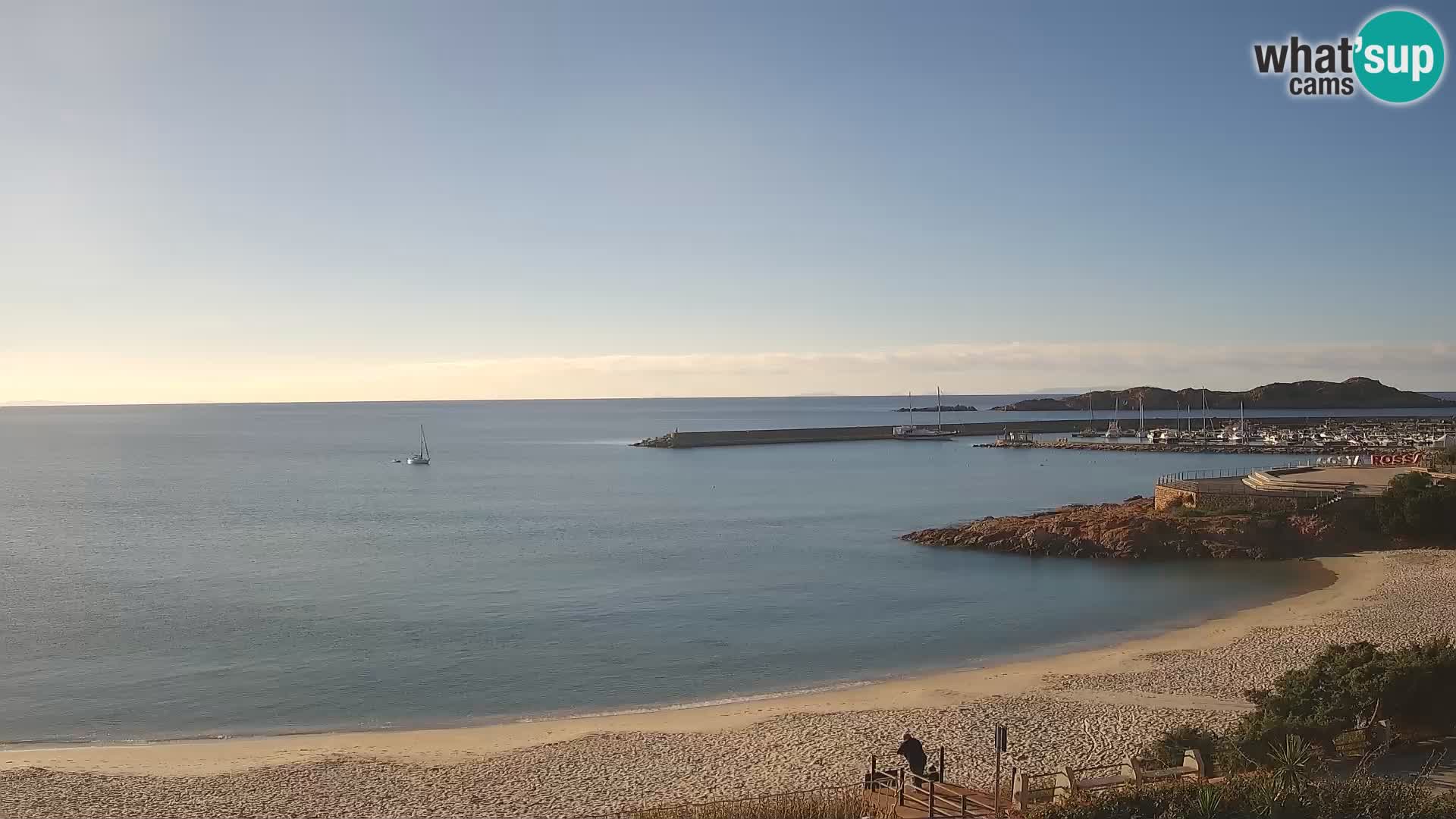 Spletna kamera plaže Isola Rossa – V živo si oglejte čudovito obalo Sardinije