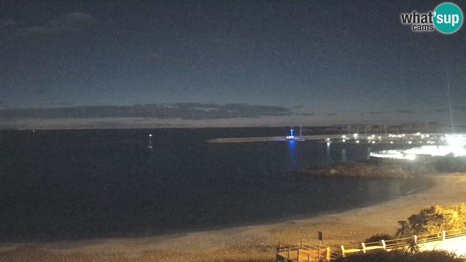 Webcam della spiaggia di Isola Rossa – Vista in diretta della meravigliosa costa della Sardegna