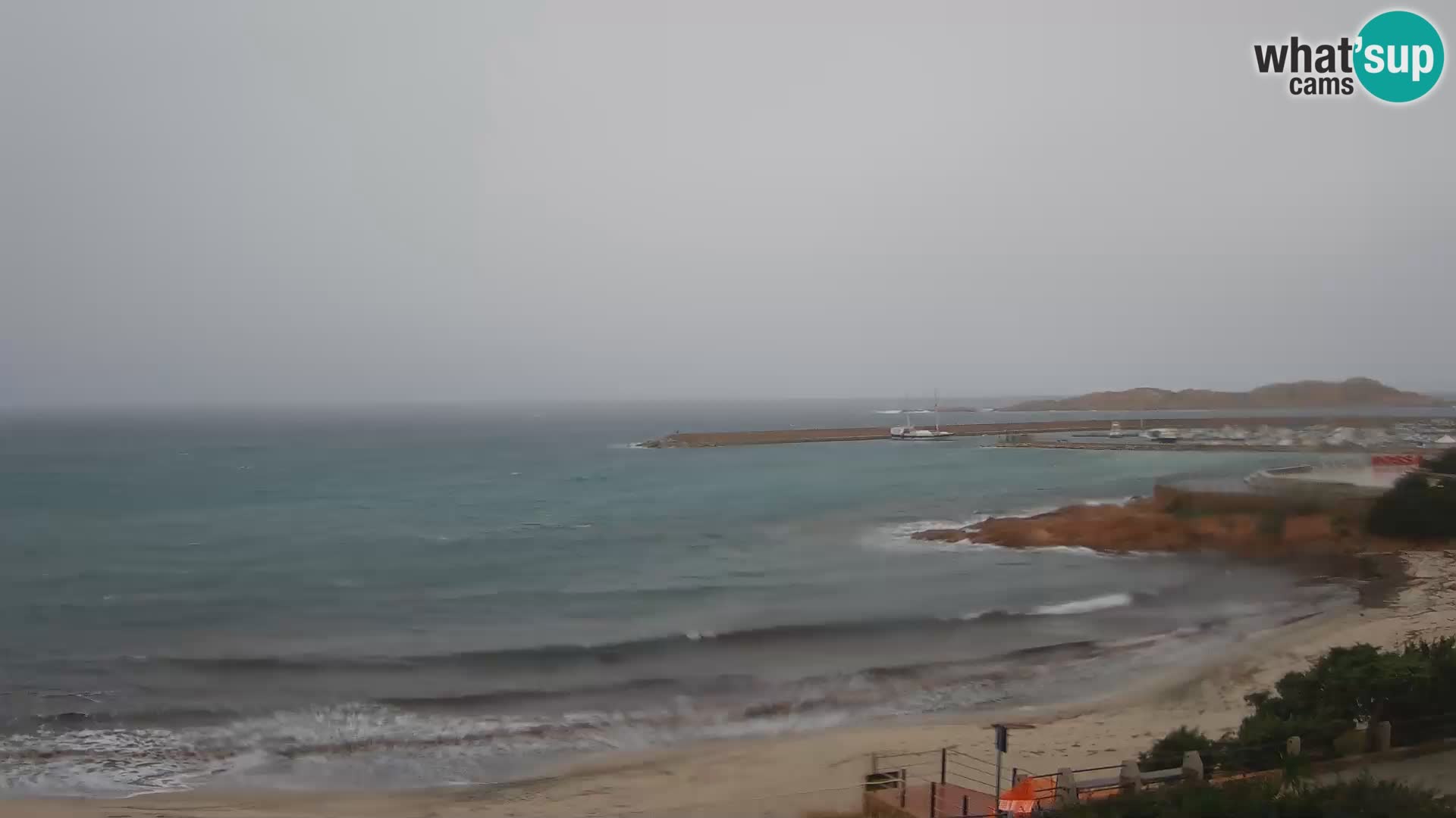 Isola Rossa Strand Webcam – Live-Ansicht der atemberaubenden Küstenlinie von Sardinien