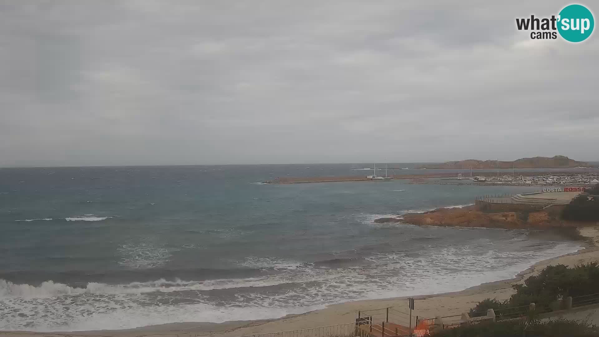 Webcam della spiaggia di Isola Rossa – Vista in diretta della meravigliosa costa della Sardegna