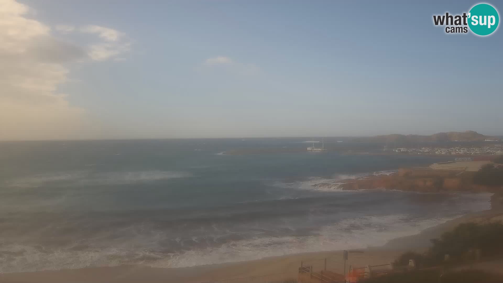 Isola Rossa Strand Webcam – Live-Ansicht der atemberaubenden Küstenlinie von Sardinien