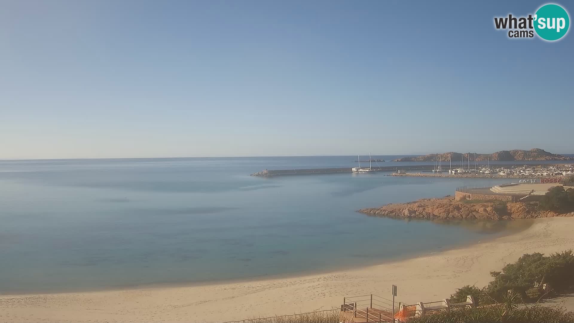 Spletna kamera plaže Isola Rossa – V živo si oglejte čudovito obalo Sardinije