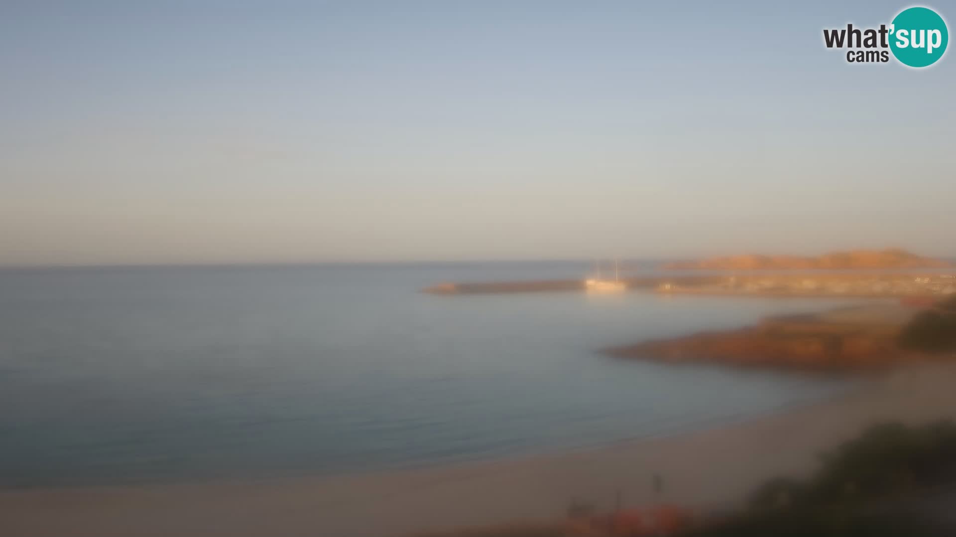 Webcam de la playa de Isola Rossa – Vista en vivo de la maravillosa costa de Cerdeña