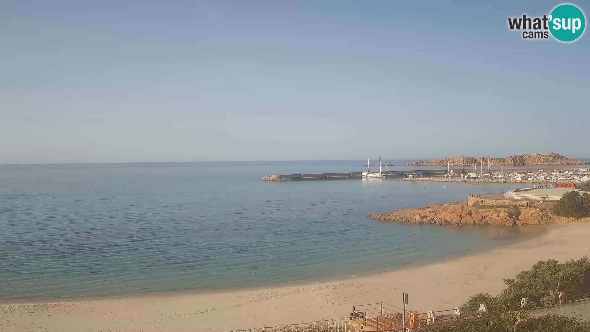 Spletna kamera plaže Isola Rossa – V živo si oglejte čudovito obalo Sardinije