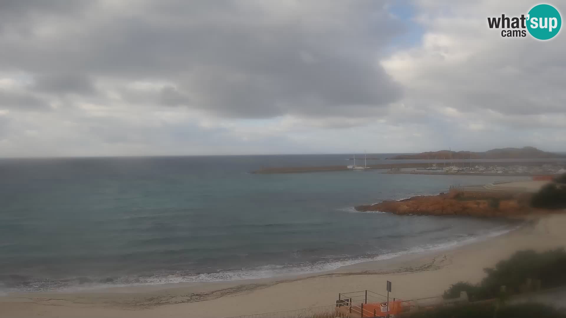 Webcam de la playa de Isola Rossa – Vista en vivo de la maravillosa costa de Cerdeña