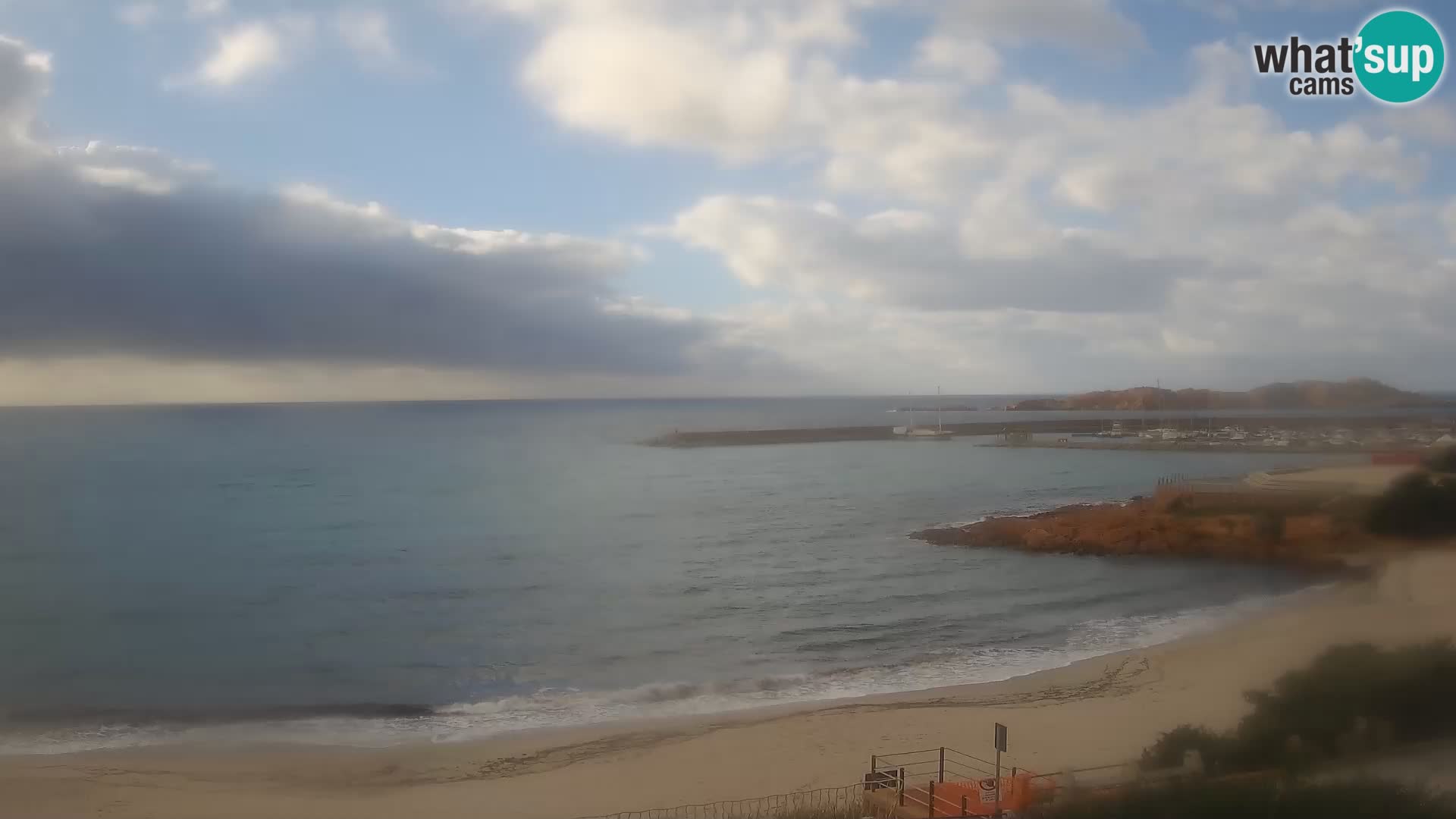 Isola Rossa Strand Webcam – Live-Ansicht der atemberaubenden Küstenlinie von Sardinien