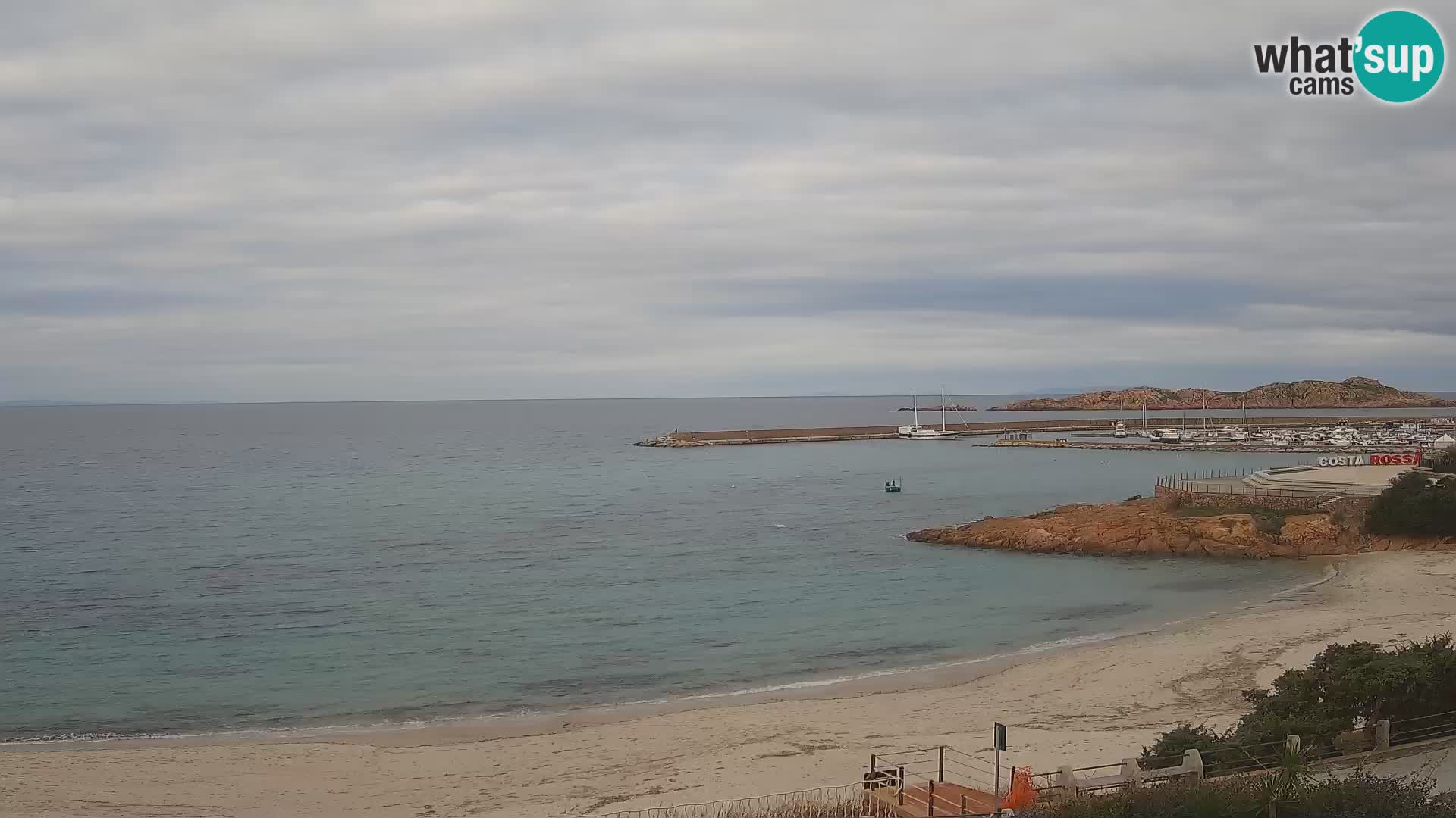 Spletna kamera plaže Isola Rossa – V živo si oglejte čudovito obalo Sardinije