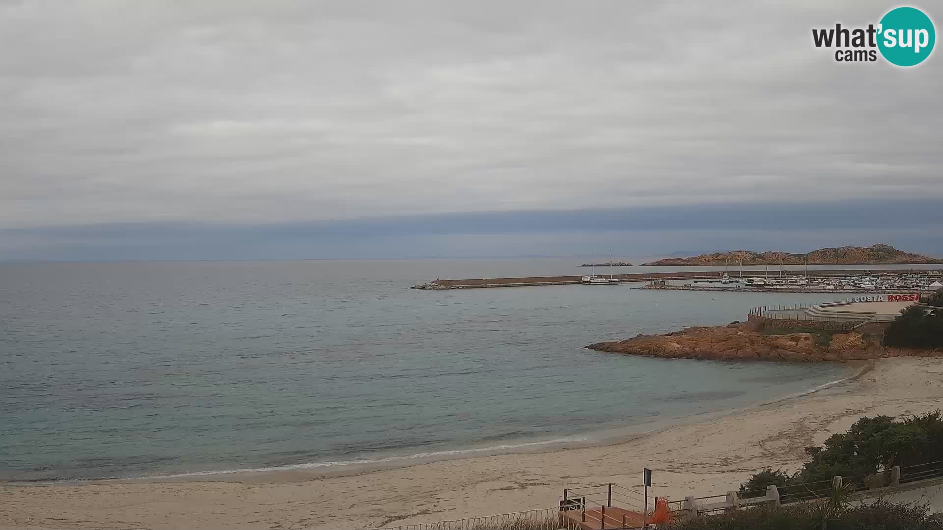 Spletna kamera plaže Isola Rossa – V živo si oglejte čudovito obalo Sardinije