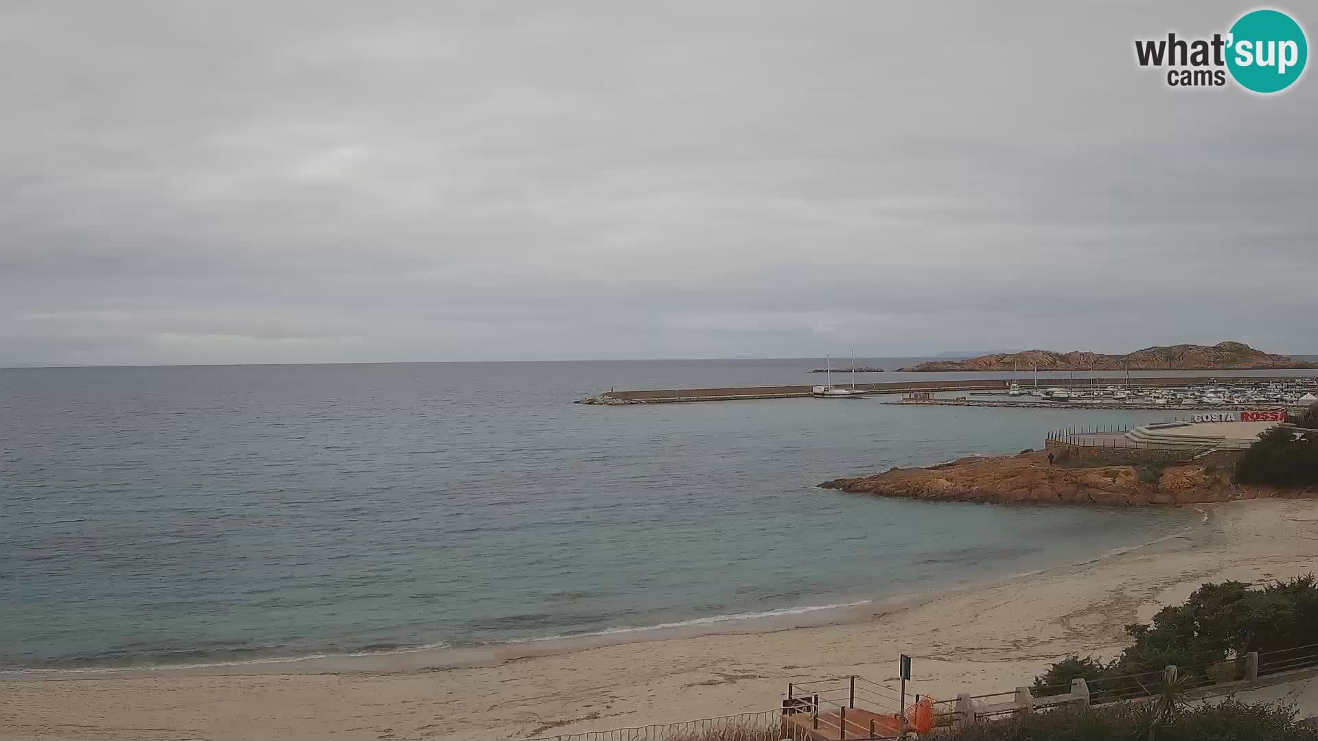 Webcam della spiaggia di Isola Rossa – Vista in diretta della meravigliosa costa della Sardegna