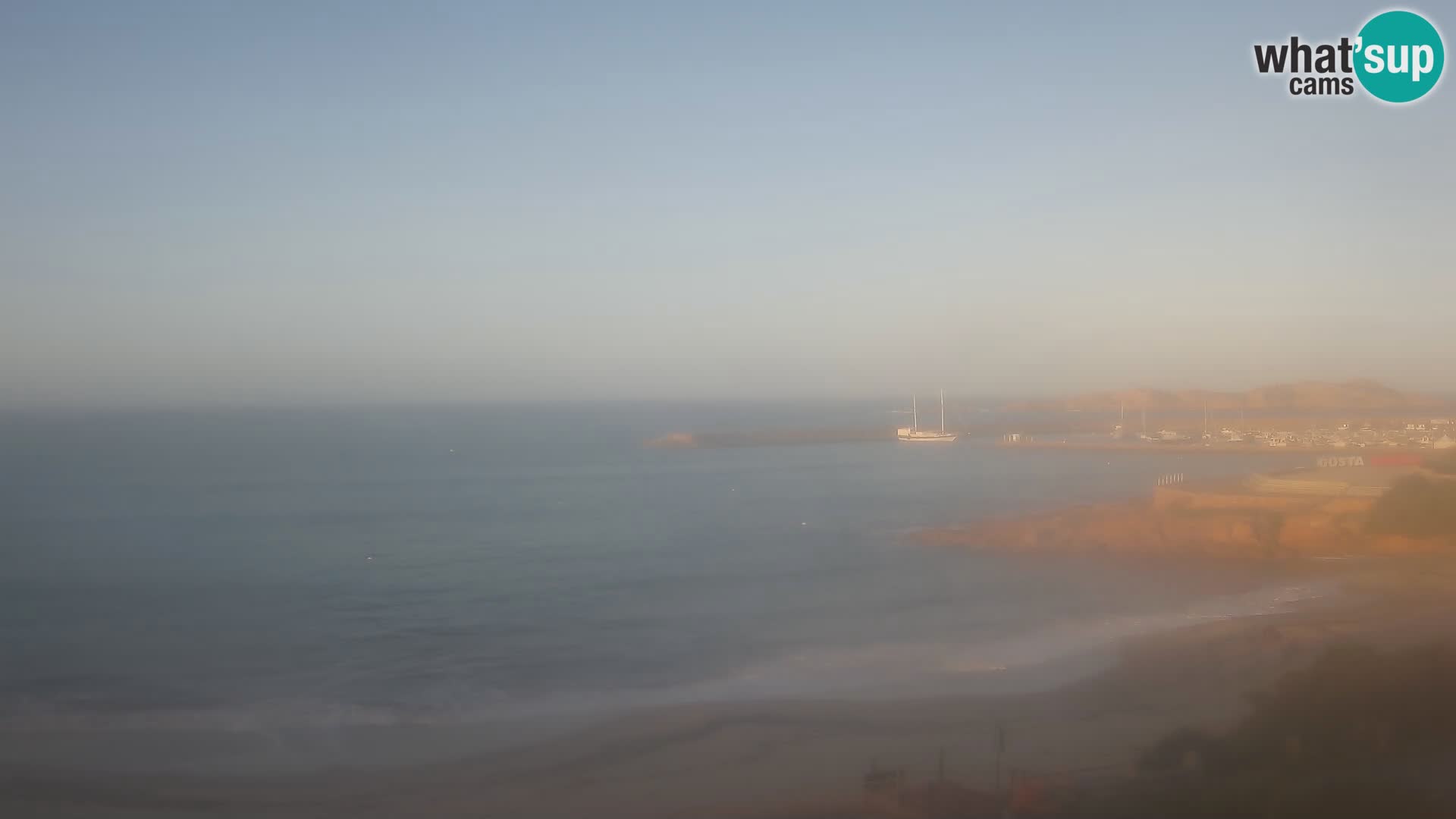 Webcam de la plage d’Isola Rossa – Vue en direct de la magnifique côte de la Sardaigne