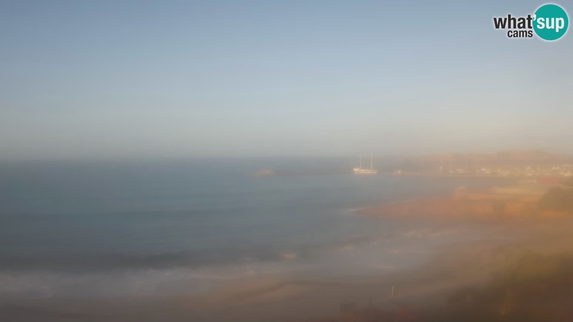 Webcam de la playa de Isola Rossa – Vista en vivo de la maravillosa costa de Cerdeña