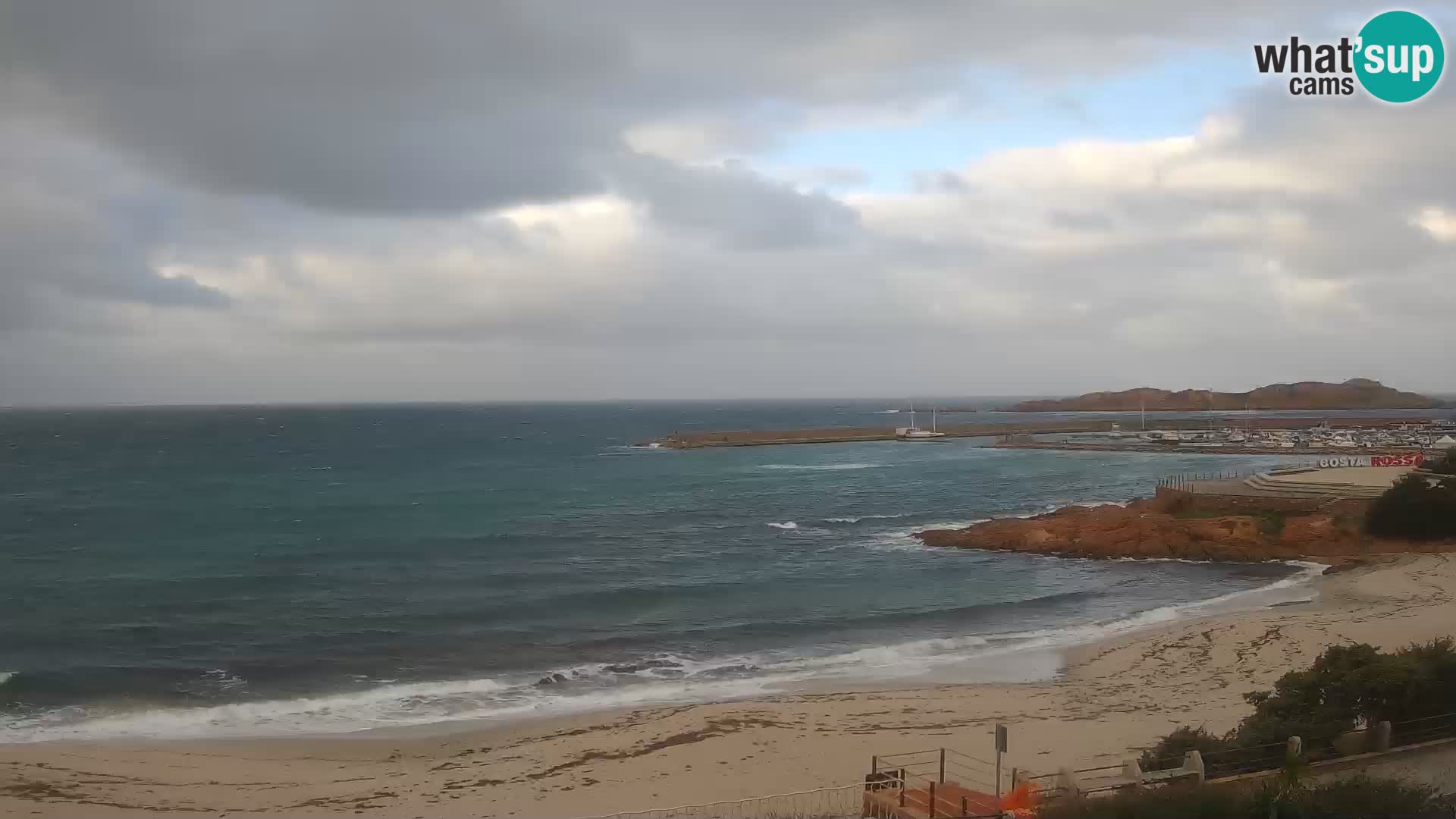 Webcam de la plage d’Isola Rossa – Vue en direct de la magnifique côte de la Sardaigne