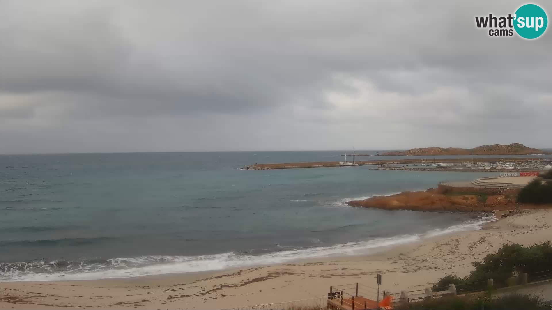 Spletna kamera plaže Isola Rossa – V živo si oglejte čudovito obalo Sardinije